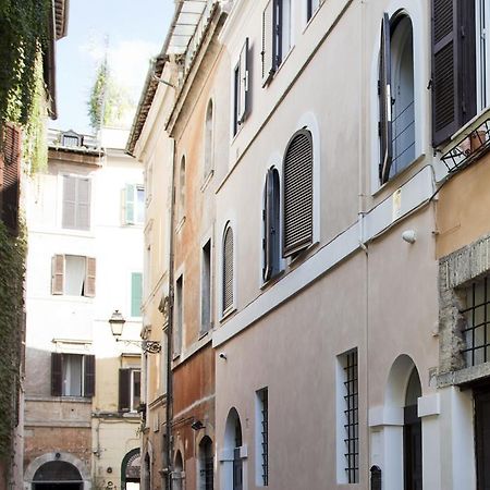 Studio Vicolo De Renzi Trastevere Rome Exterior photo